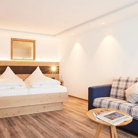 Sonne Post Mit Schwimmbad Отель 3*