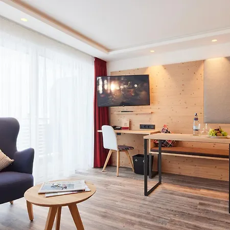 فندق Sonne Post Mit Schwimmbad 3*