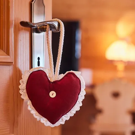 Sonne Post Mit Schwimmbad فندق تيتيسي نيوستادت