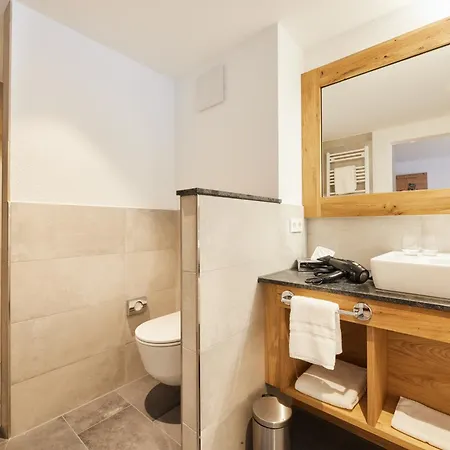 Sonne Post Mit Schwimmbad Титизее-Нойштадт