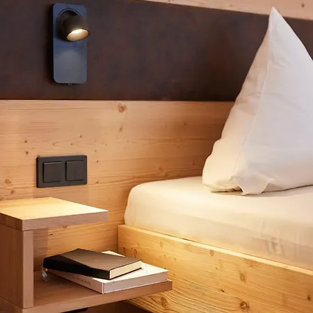 Sonne Post Mit Schwimmbad