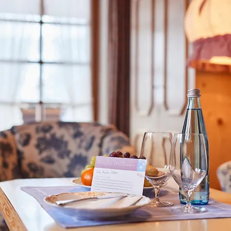 Sonne Post Mit Schwimmbad فندق