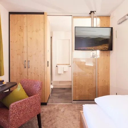 Sonne Post Mit Schwimmbad 3*