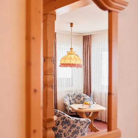 Sonne Post Mit Schwimmbad