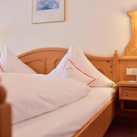 Sonne Post Mit Schwimmbad فندق