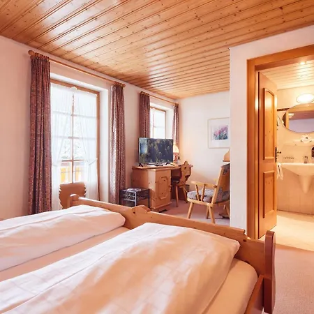 فندق Sonne Post Mit Schwimmbad تيتيسي نيوستادت