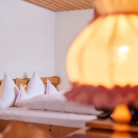 Отель Sonne Post Mit Schwimmbad Титизее-Нойштадт