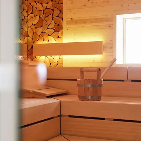 Отель Sonne Post Mit Schwimmbad Титизее-Нойштадт