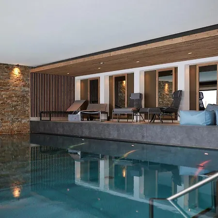 Sonne Post Mit Schwimmbad