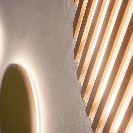 Sonne Post Mit Schwimmbad فندق تيتيسي نيوستادت