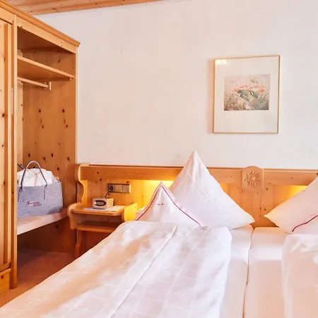 Sonne Post Mit Schwimmbad