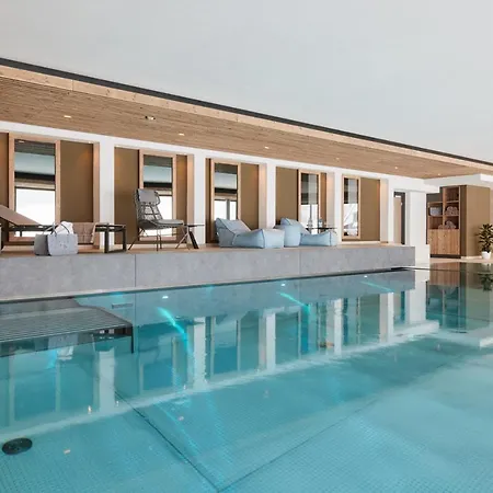 فندق Sonne Post Mit Schwimmbad تيتيسي نيوستادت