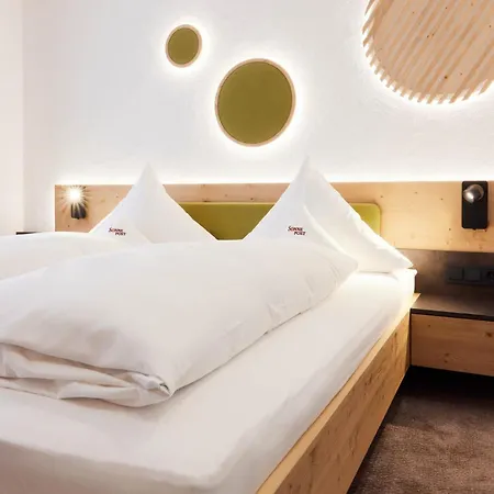 فندق Sonne Post Mit Schwimmbad تيتيسي نيوستادت