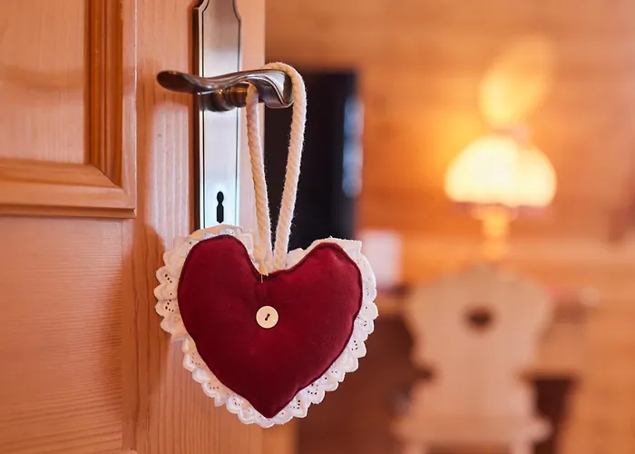 Sonne Post Mit Schwimmbad Отель Титизее-Нойштадт