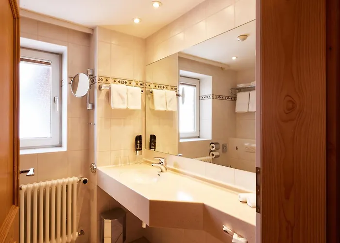 Sonne Post Mit Schwimmbad 3*