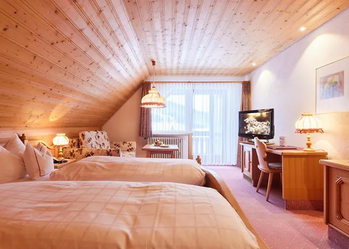 Sonne Post Mit Schwimmbad Отель 3*