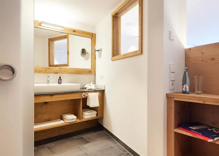 Отель Sonne Post Mit Schwimmbad 3*