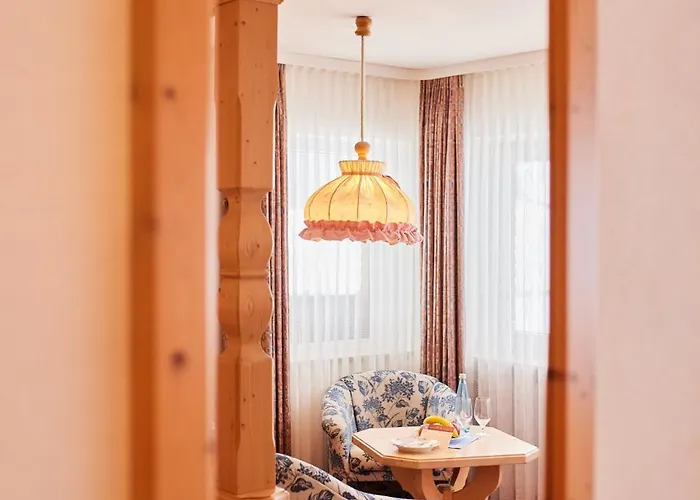 Sonne Post Mit Schwimmbad