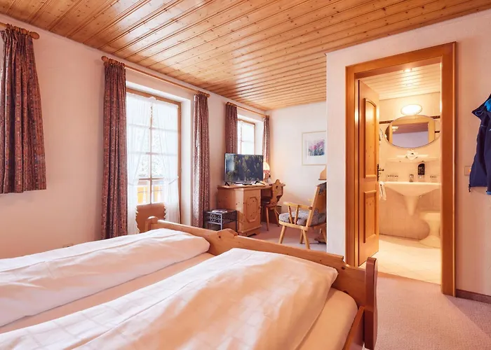 Hotel Sonne Post Mit Schwimmbad Titisee-Neustadt