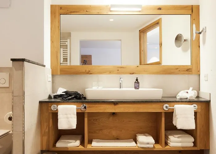 Sonne Post Mit Schwimmbad Hotel