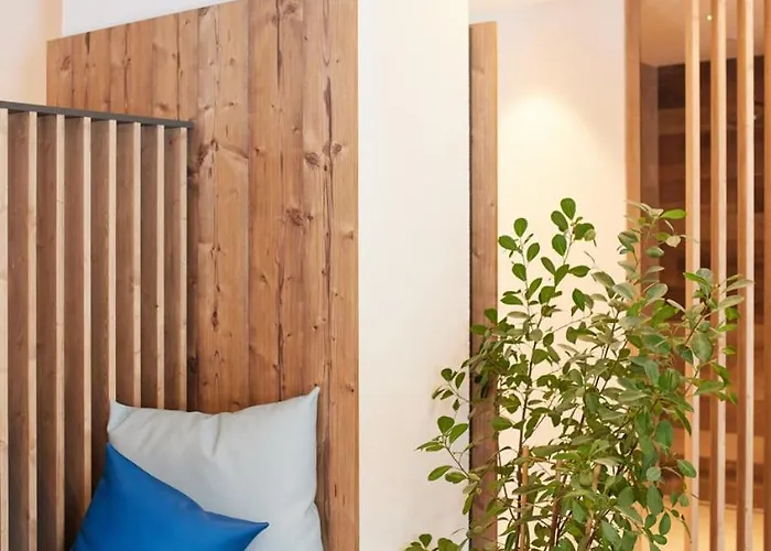 Sonne Post Mit Schwimmbad Hotel 3*