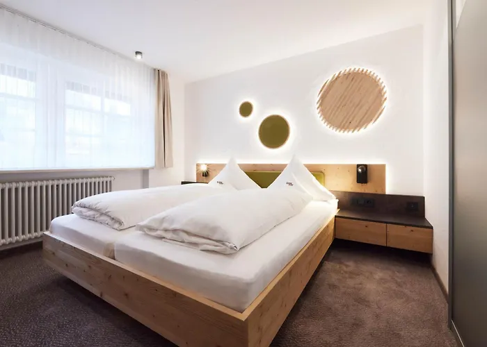 Sonne Post Mit Schwimmbad