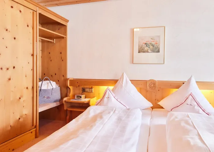 Sonne Post Mit Schwimmbad