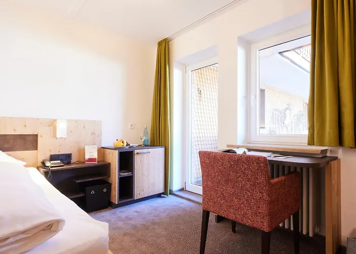 Hotel Sonne Post Mit Schwimmbad Titisee-Neustadt