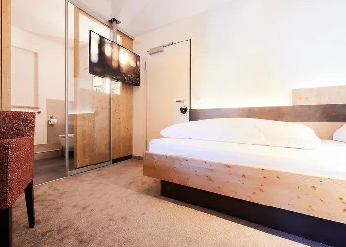 Sonne Post Mit Schwimmbad 3*